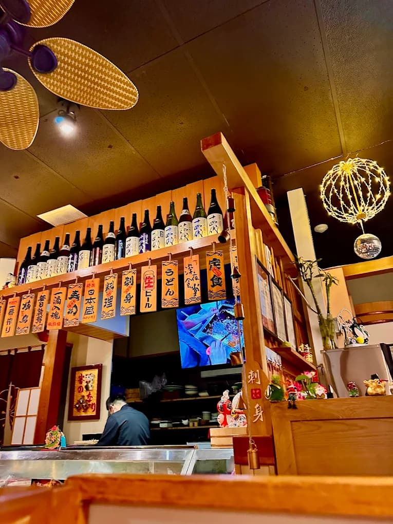 【列治文Alexandra食街核心】30年老字号名店 KOTO 日本料理生意转让!开价$30万, 超低月租自带酒牌至凌晨2点,接手即享稳定盈利!